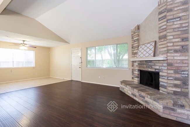 Building Photo - 17102 Stone Stile Dr