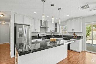 Building Photo - 51410 Avenida Villa