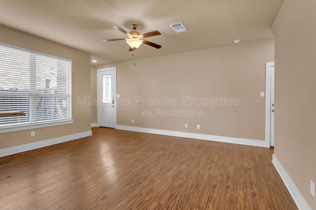 Building Photo - 3906 Ashton Dr