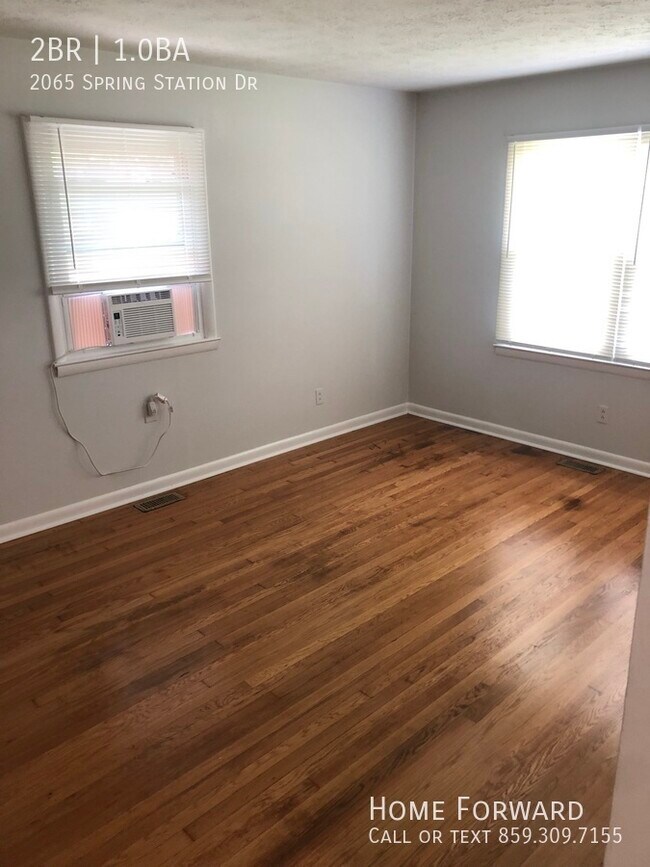 Foto del edificio - 2065 Spring Station Dr