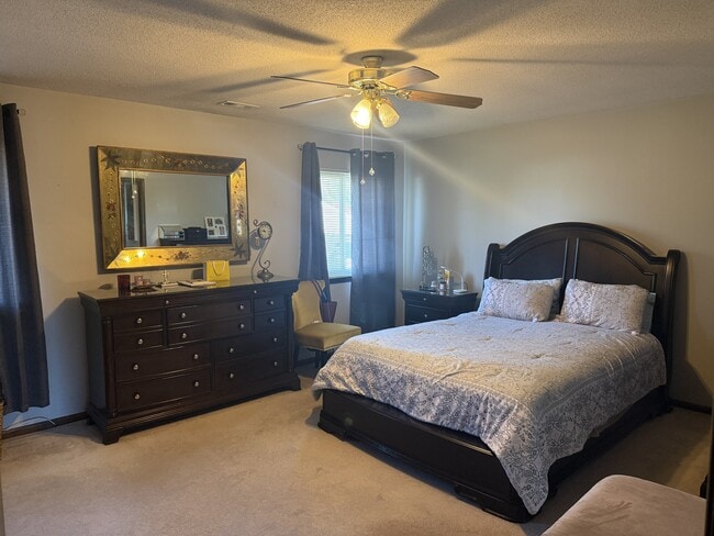 Foto del edificio - 3711 San Pablo Dr