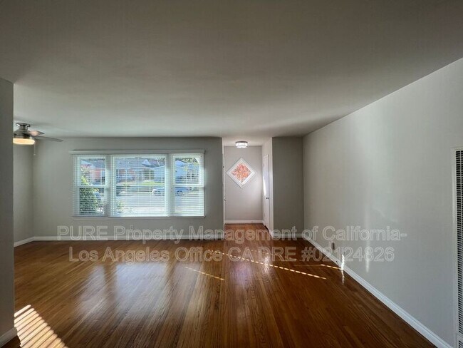 Foto del edificio - 22106 Redbeam Ave