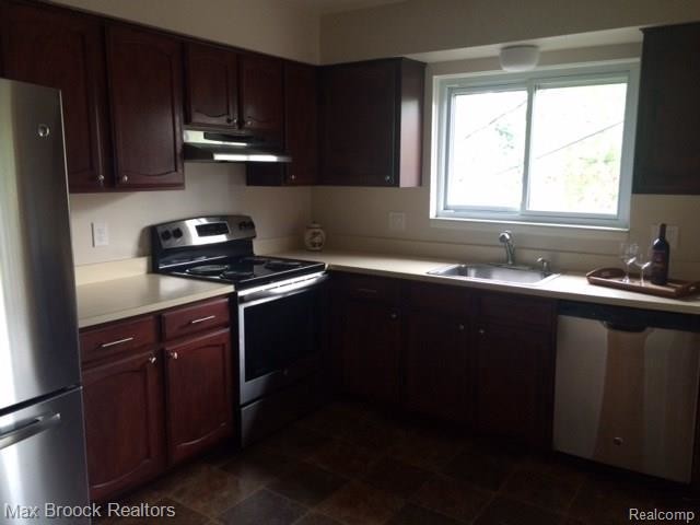 Foto del edificio - 42478 Woodward Ave