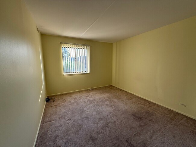 Foto del edificio - 1460 Fairlane Dr