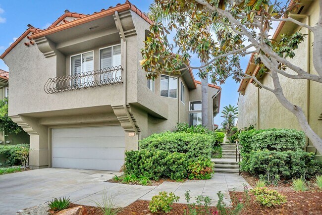 Building Photo - Beautiful 3 Bedroom/2.5 bath  detached hom...