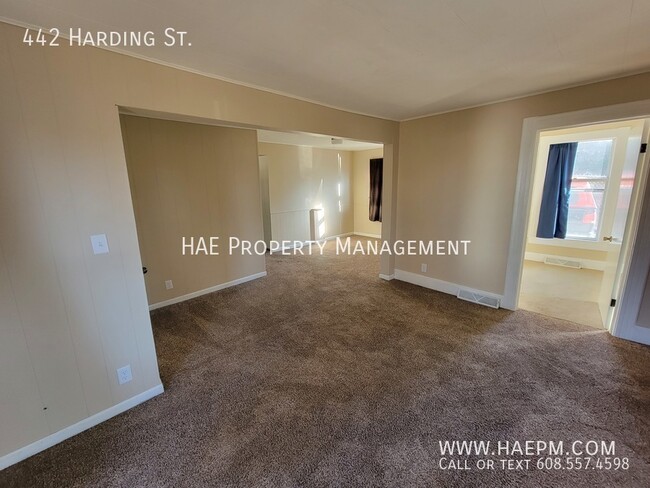 Building Photo - 442 Harding St.
