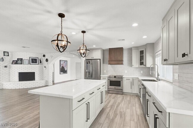 Foto del edificio - 1600 Eaton Dr