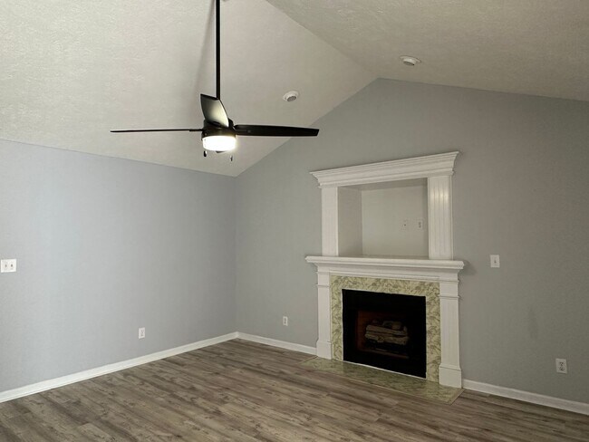 Building Photo - 3 Bedroom 2 Full Baths in the Heart of Hope Mills