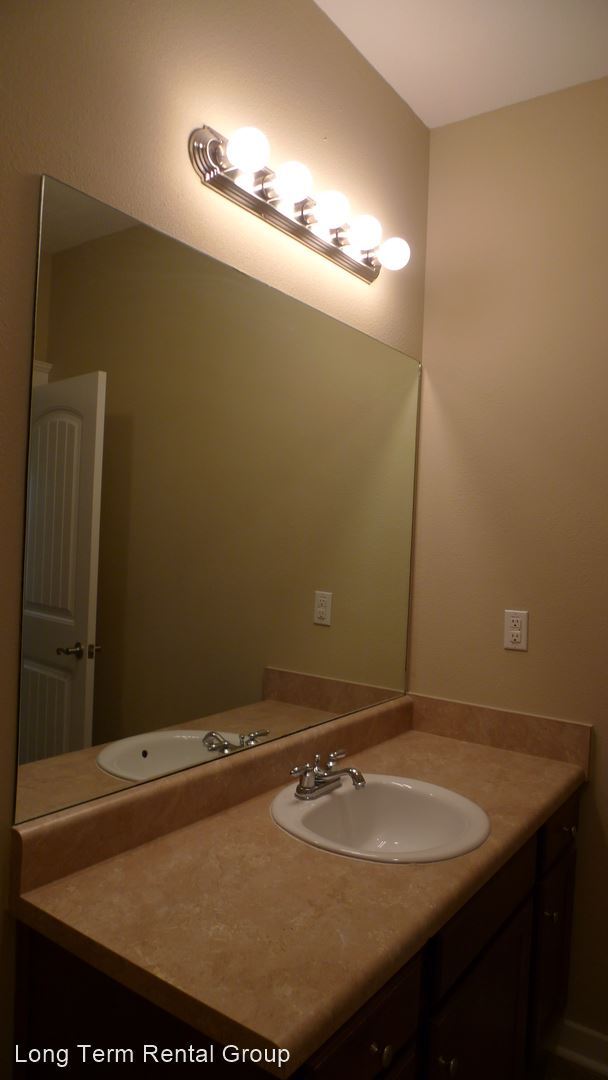 Building Photo - 3 br, 2 bath House - 1154 Crown Walk Drive