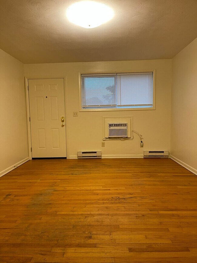 Building Photo - Apartment for Rent