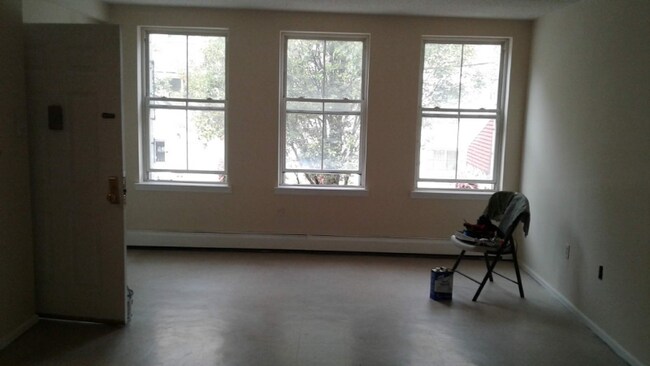 Foto del edificio - 814 Courtlandt Ave