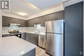 Building Photo - 10 REVERIE Wy