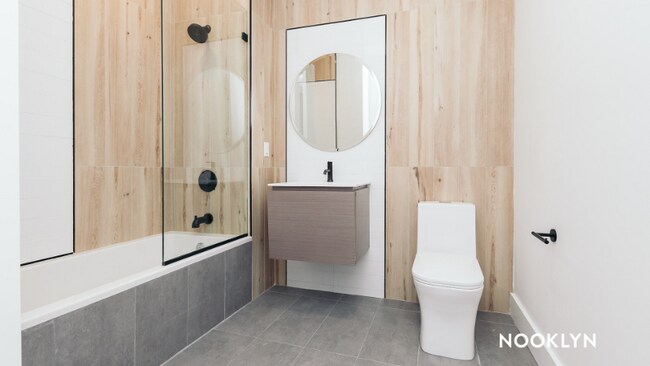 Foto del edificio - 250 Lenox Rd