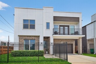 Building Photo - 1712 Schweikhardt St
