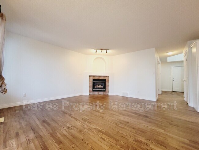 Photo du bâtiment - 163 Cote Crescent NW