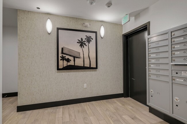 Foto del edificio - 3743 Midvale Ave