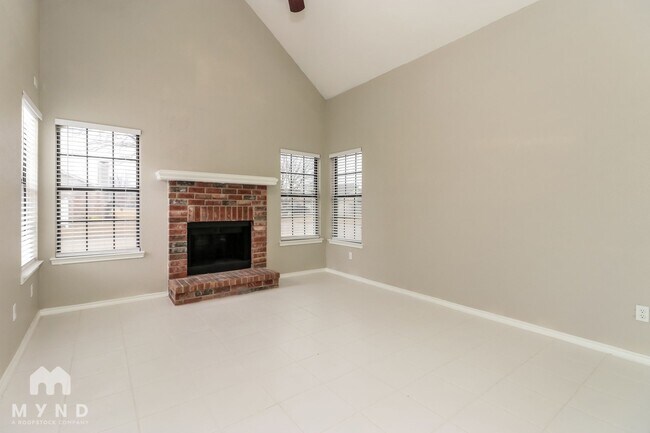 Building Photo - 7413 Waterway Dr