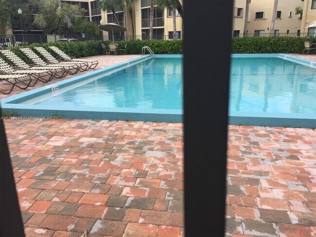 Foto del edificio - 8035 SW 107th Ave