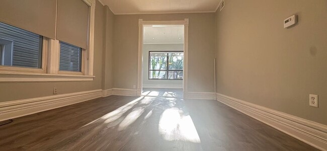 Foto del edificio - 3247 S Union Ave