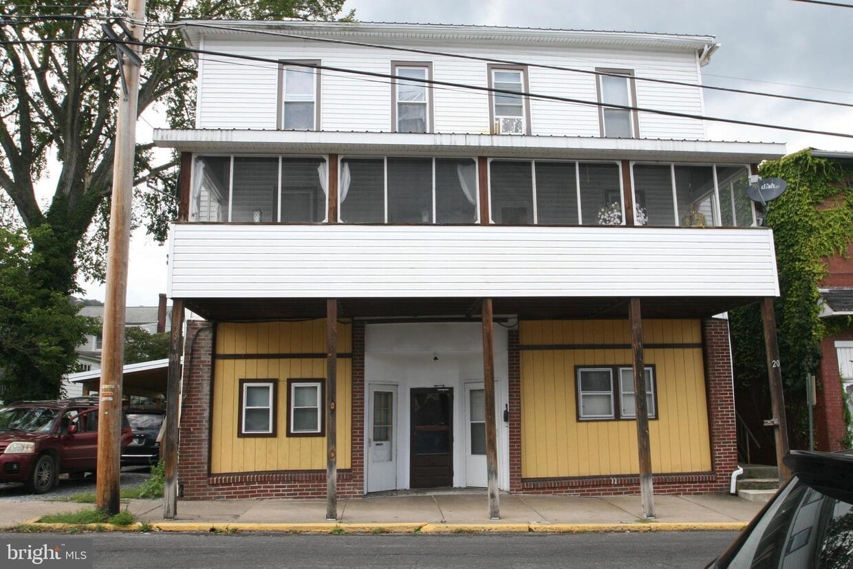 Building front - 20 S Jefferson St