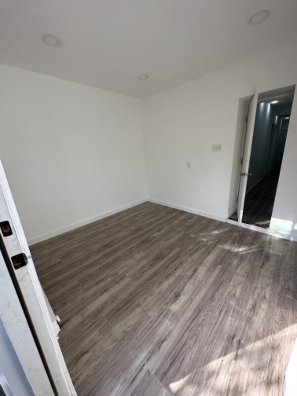 Building Photo - 1812 Hart Ln
