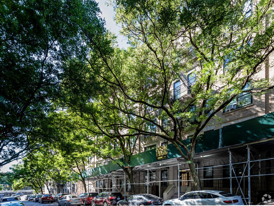 Building Photo - 506 W 176th St