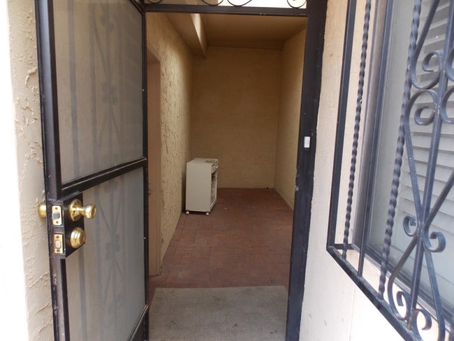 Foto del edificio - 3107 Isla Verde Cir