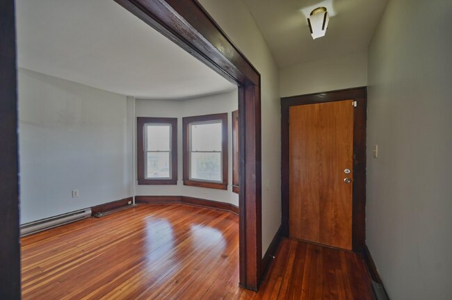 Building Photo - 1025 RIDGE St