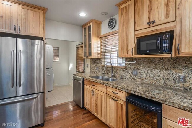 Building Photo - 3 br, 1 bath House - 471 Alameda St