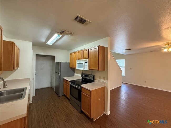 Building Photo - 1000 Sagewood Trail