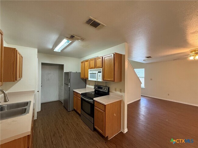 Foto del edificio - 1000 Sagewood Trail