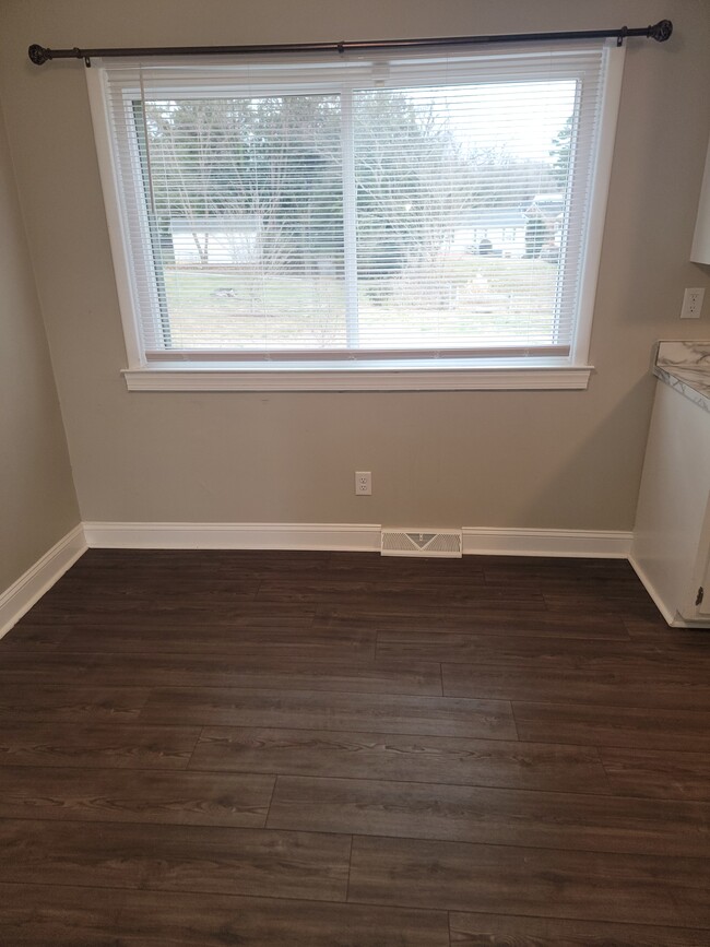 Building Photo - 1789 Hausman Dr