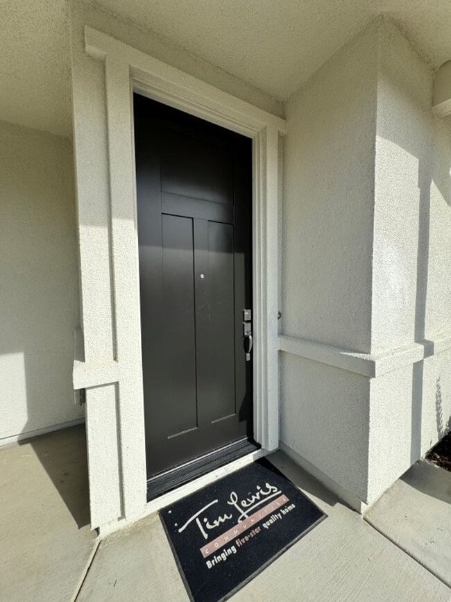 Foto del edificio - Beautiful New 3-Bedroom Home with Solar and Tesla Charger