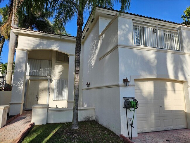 Foto del edificio - 4653 NW 94th Pl