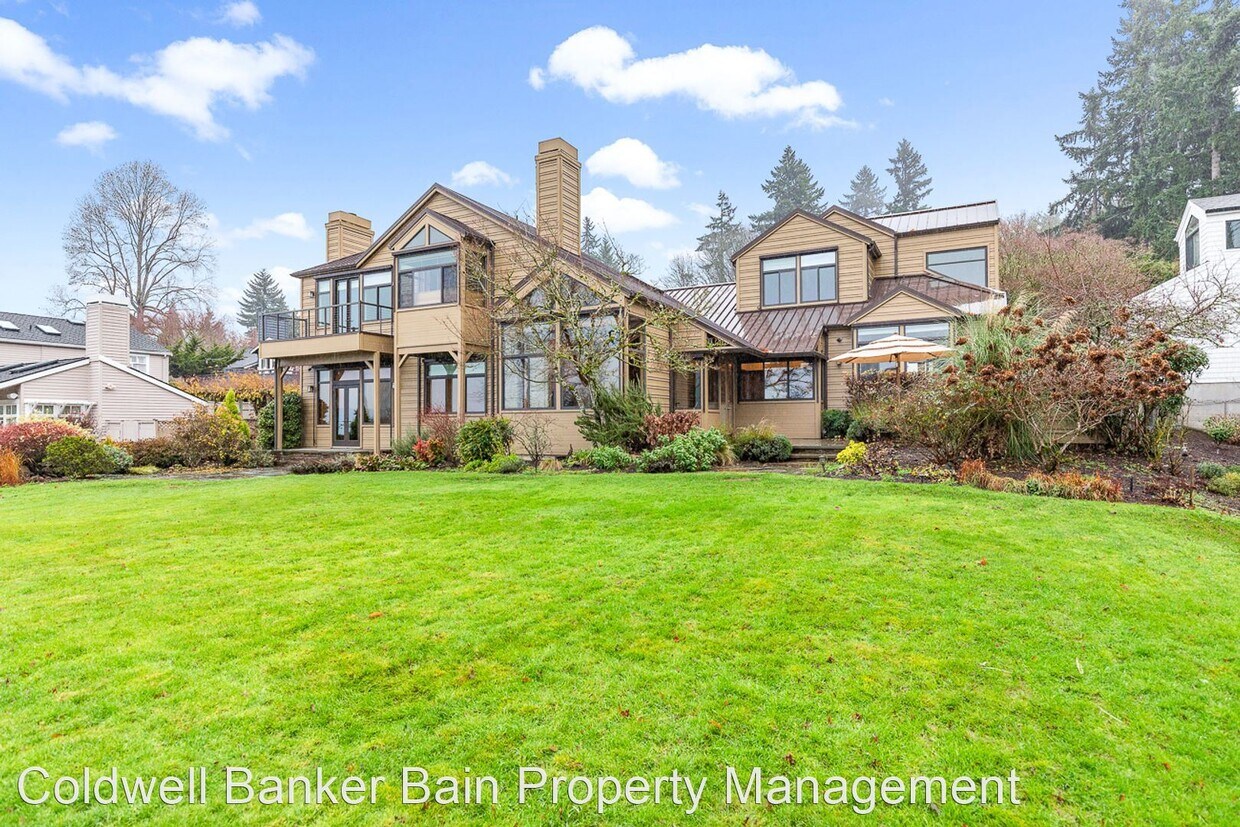 Primary Photo - 4 br, 3.5 bath House - 10329 NE 55th Street