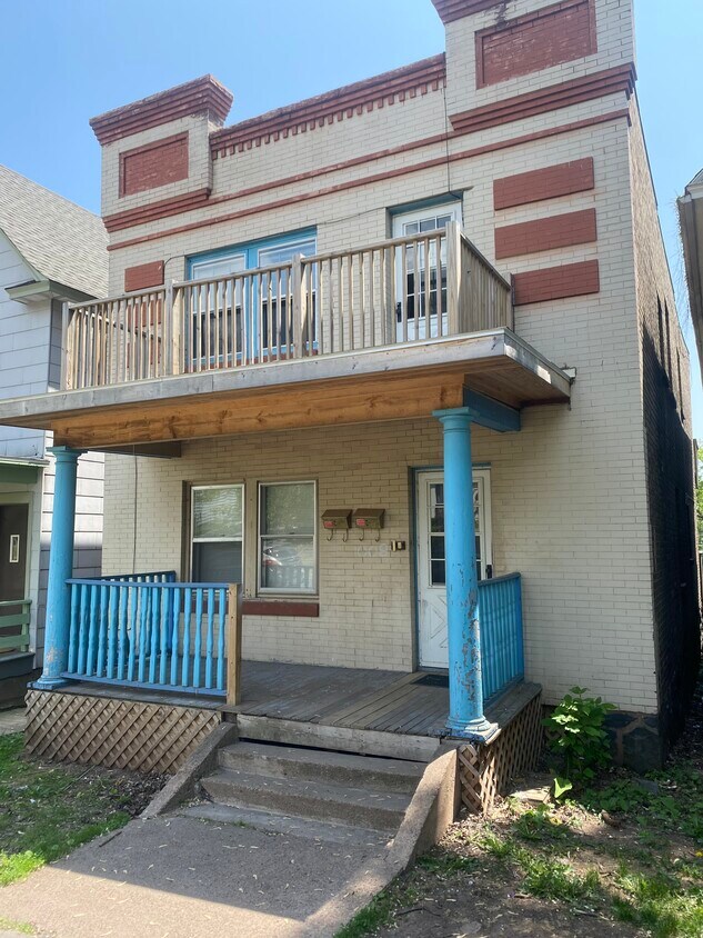 Primary Photo - 1008 E 6th St