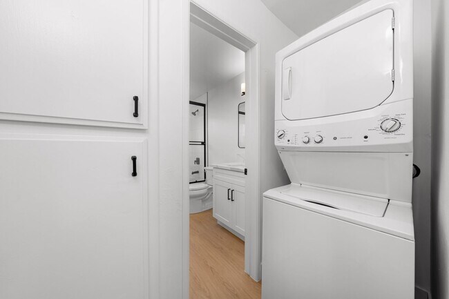 Foto del interior - BRAND NEW Luxury Apartments in North Park!