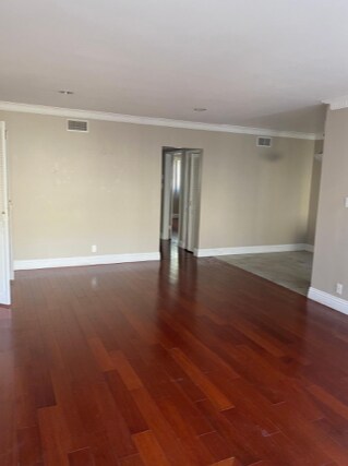 Building Photo - 1435 S Hayworth Ave