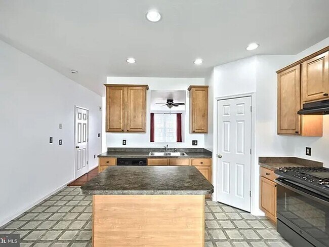 Foto del edificio - 1193 Ledge Dr