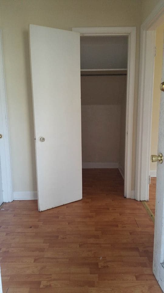 Building Photo - 1309 Monsview Pl