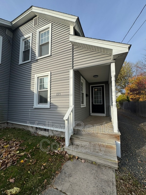 Building Photo - 123-125 Williams St