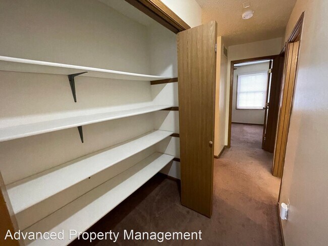 Foto del edificio - 2515 Candlecrest Cir