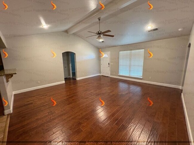 Building Photo - Charming Corner Lot Home in Desirable City...