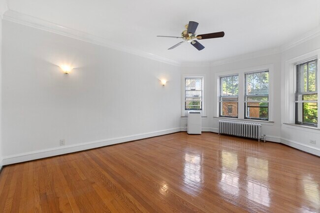 Foto del edificio - 816 Mulford St