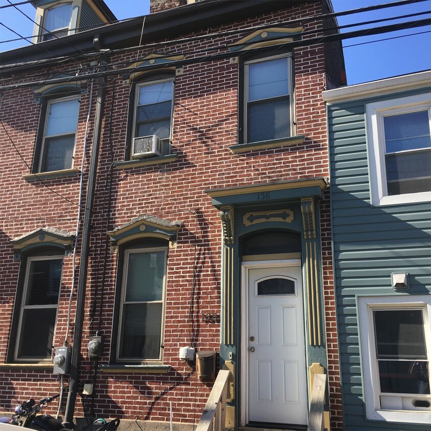 Primary Photo - 158 38th St