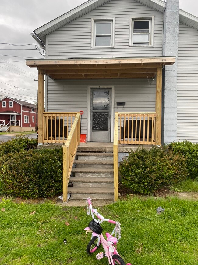 Building Photo - 301 Matson Ave