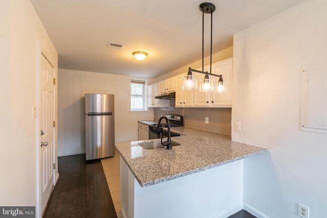 Foto del edificio - 305 N 41st St