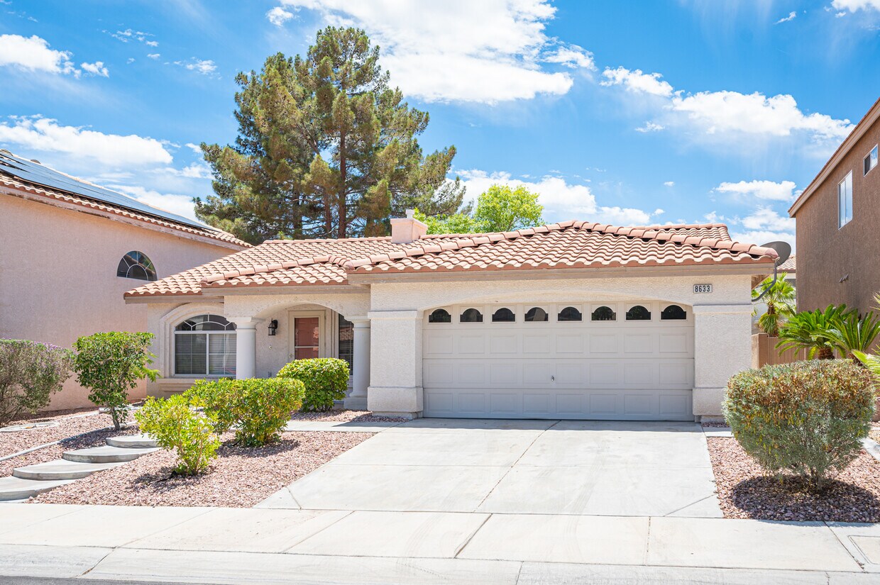 Foto principal - 8633 Copper Mountain Ave