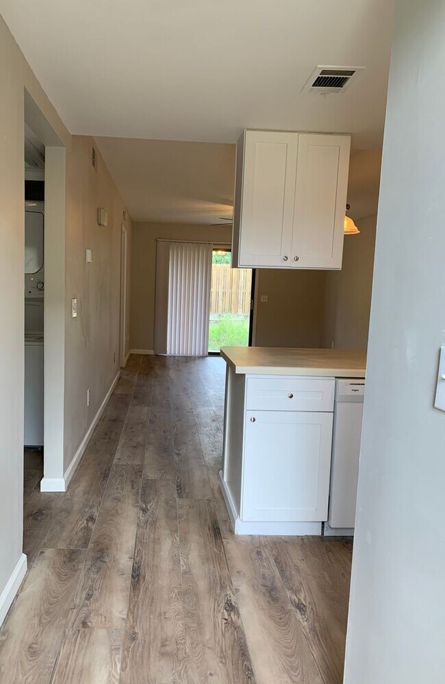 Foto del edificio - 2 Bedroom 2 Bath condo in Park Place Avail...