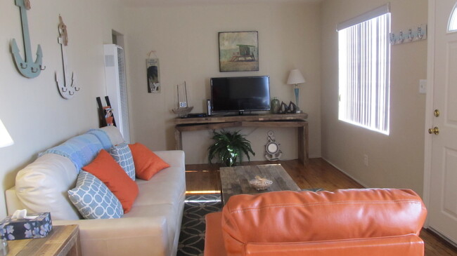 Foto del edificio - Classic IB House 3 Bed 1 bath